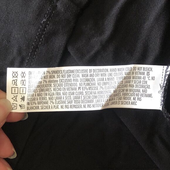 Forever 21 Hello Kitty And Friends Women’s  T-Shirt Size Large NWT - Picture 16 of 16